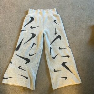 Nike Casual Pants Boucle
